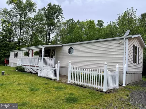 6775 Mountain Rd, Mcalisterville, PA 17049
