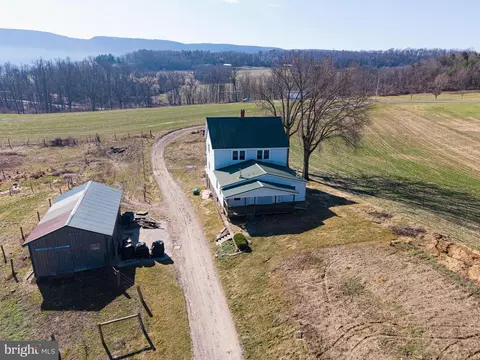 149 B Alice Ln, Port Royal, PA 17082