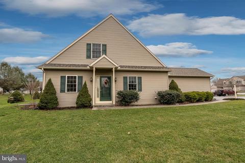 88 Pebble Creek Dr, Lititz, PA 17543 photo 2