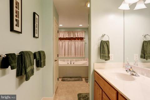 371 Ecker Dr, Lititz, PA 17543 photo 30