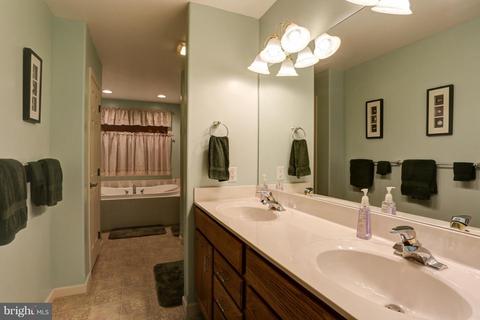 371 Ecker Dr, Lititz, PA 17543 photo 29