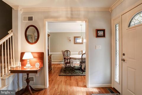 371 Ecker Dr, Lititz, PA 17543 photo 2