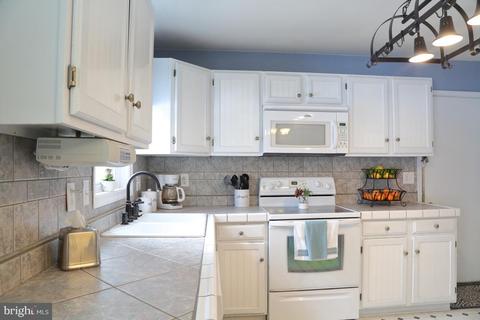 307 Partridge Dr, Lititz, PA 17543 photo 8