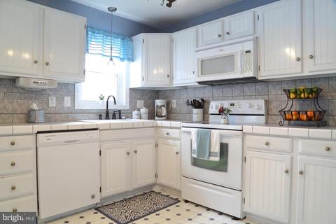 307 Partridge Dr, Lititz, PA 17543 photo 9