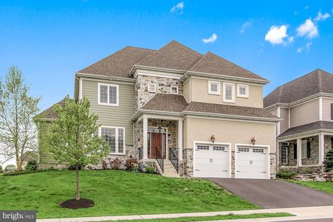 669 Integrity Dr, Lititz, PA 17543 photo 2