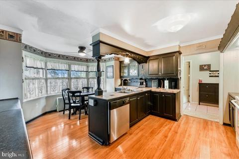 613 S Broad St, Lititz, PA 17543 photo 8