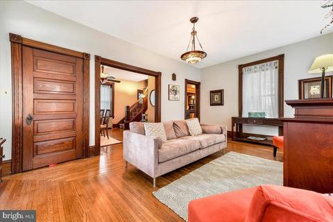 613 S Broad St, Lititz, PA 17543 photo 4