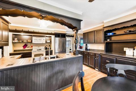 613 S Broad St, Lititz, PA 17543 photo 10