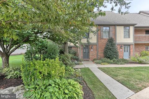 2 Amberly Way, Lititz, PA 17543 photo 1