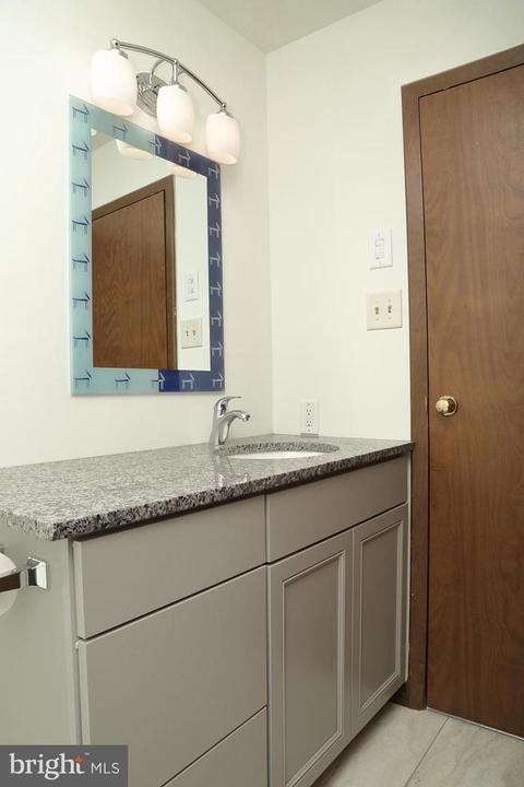 214 N Cedar St, Lititz, PA 17543 photo 15