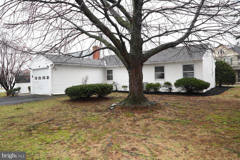 214 N Cedar St, Lititz, PA 17543 photo 4
