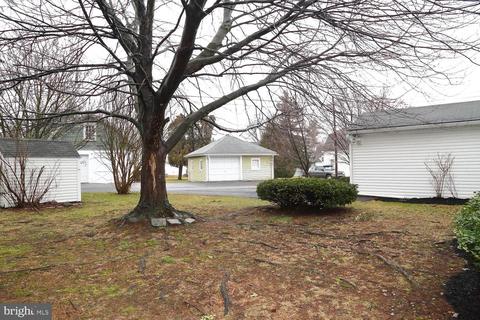 214 N Cedar St, Lititz, PA 17543 photo 23
