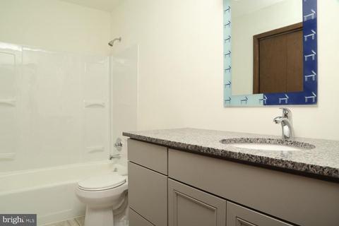 214 N Cedar St, Lititz, PA 17543 photo 13