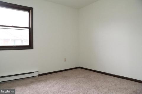214 N Cedar St, Lititz, PA 17543 photo 12