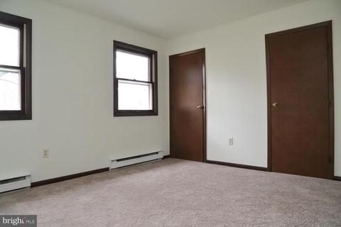 214 N Cedar St, Lititz, PA 17543 photo 11