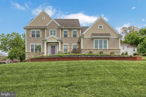 525 Garnet Ln, Lititz, PA 17543 photo 1
