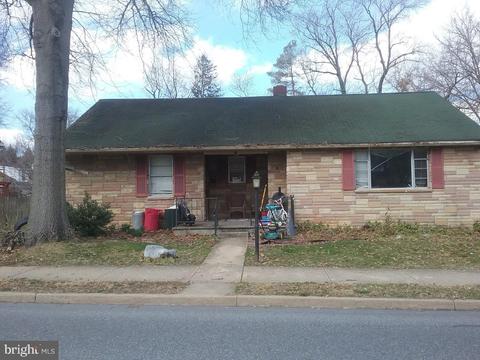 103 E 2nd Ave, Lititz, PA 17543 photo 1