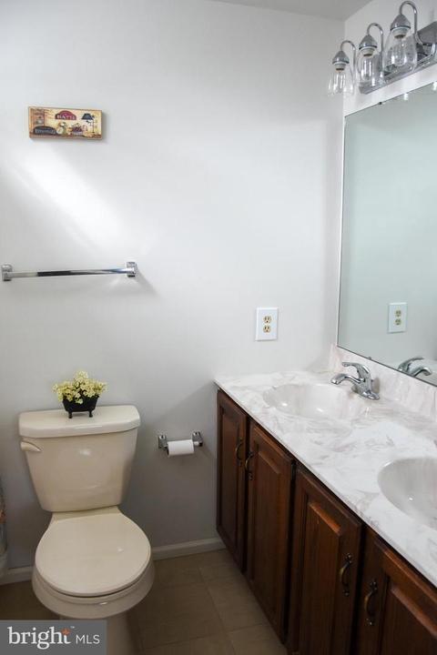 210 Joyce Dr, Lititz, PA 17543 photo 21