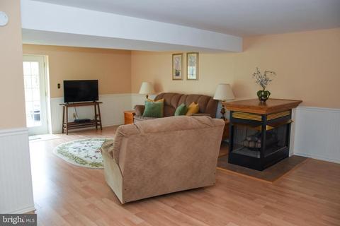210 Joyce Dr, Lititz, PA 17543 photo 24