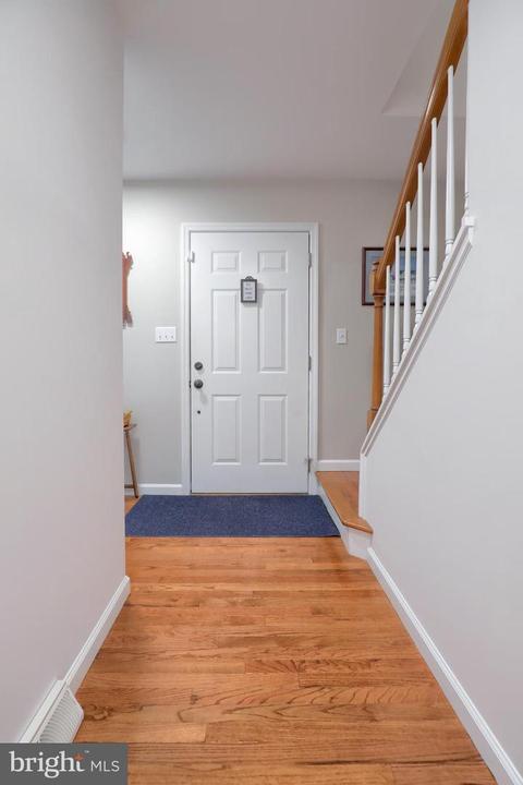 538 N Elm St, Lititz, PA 17543 photo 3