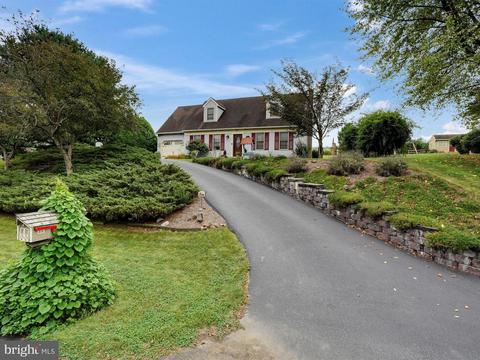213 Ironstone Dr, Lititz, PA 17543 photo 1