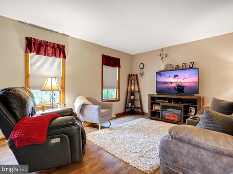 213 Ironstone Dr, Lititz, PA 17543 photo 6