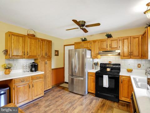 213 Ironstone Dr, Lititz, PA 17543 photo 7