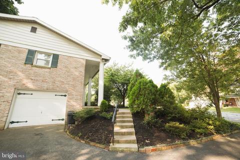 202 Oxford Dr, Lititz, PA 17543 photo 6
