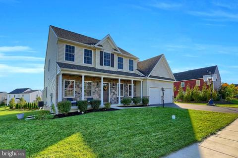 661 Warminster Ln, Lititz, PA 17543 photo 2