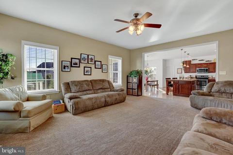 661 Warminster Ln, Lititz, PA 17543 photo 8