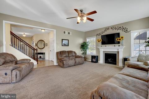 661 Warminster Ln, Lititz, PA 17543 photo 5