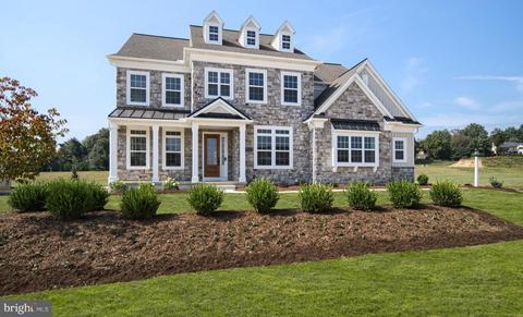 1055 Valley Crossing Dr, Lititz, PA 17543 photo 1