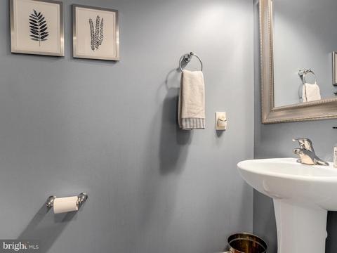 637 Warminster Ln, Lititz, PA 17543 photo 16