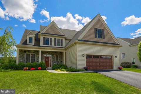 687 Warminster Ln, Lititz, PA 17543 photo 1