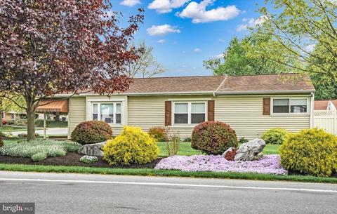 149 W Oregon Rd, Lititz, PA 17543 photo 1