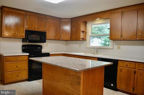 32 E Woods Dr, Lititz, PA 17543 photo 15