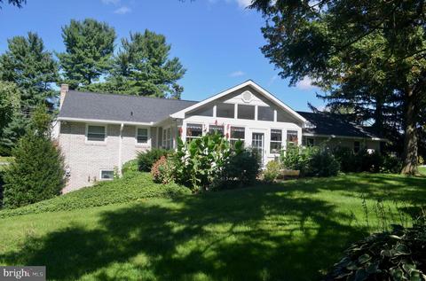 32 E Woods Dr, Lititz, PA 17543 photo 6