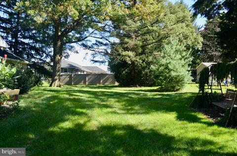 32 E Woods Dr, Lititz, PA 17543 photo 9