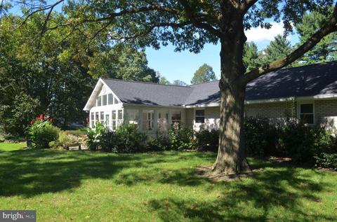 32 E Woods Dr, Lititz, PA 17543 photo 8