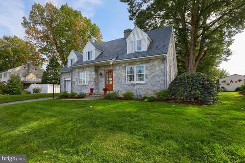108 E 3rd Ave, Lititz, PA 17543 photo 2