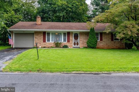 11 Pfautz Ave, Lititz, PA 17543 photo 1