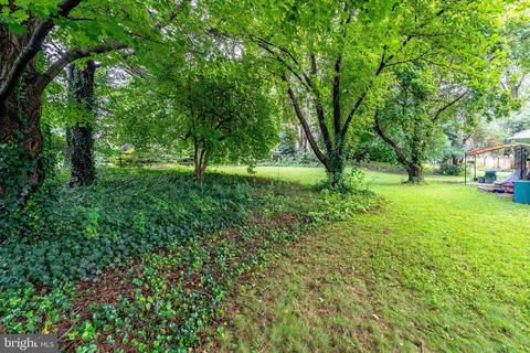 11 Pfautz Ave, Lititz, PA 17543 photo 5