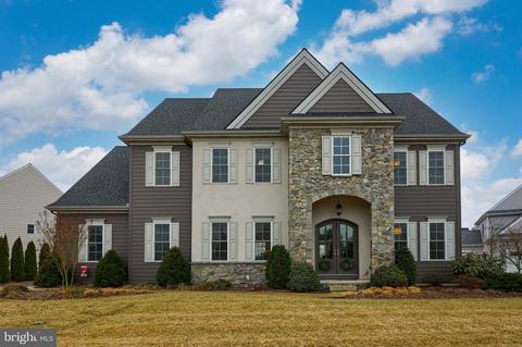 701 Integrity Dr, Lititz, PA 17543 photo 1