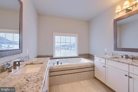 701 Integrity Dr, Lititz, PA 17543 photo 27