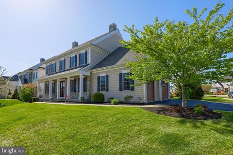 728 Integrity Dr, Lititz, PA 17543 photo 2