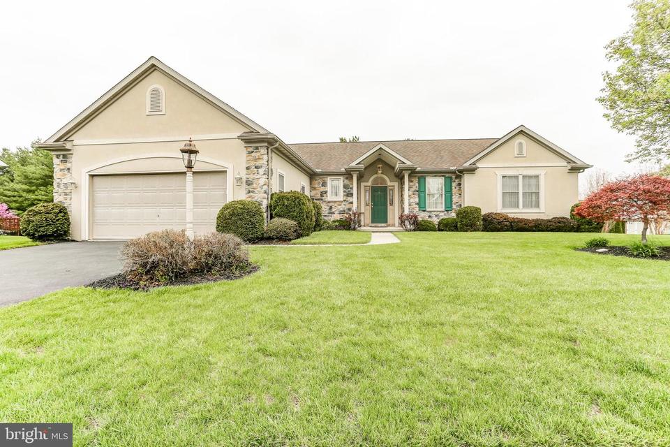 142 Round Hill Ln, Lancaster, PA 17603 42 Photos MLS PALA2017608