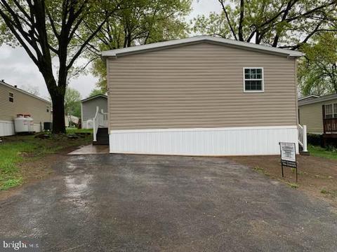 20 Jade, Lititz, PA 17543 photo 2