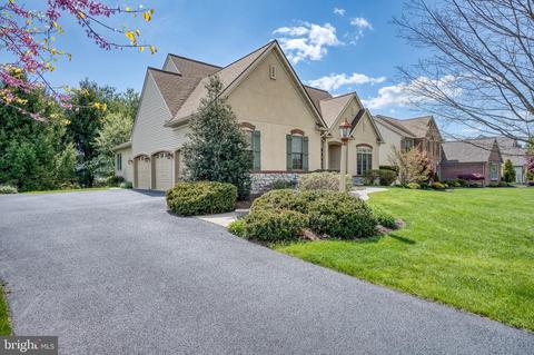 109 Hunters Xing, Lititz, PA 17543 photo 2