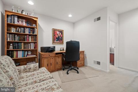 109 Hunters Xing, Lititz, PA 17543 photo 36