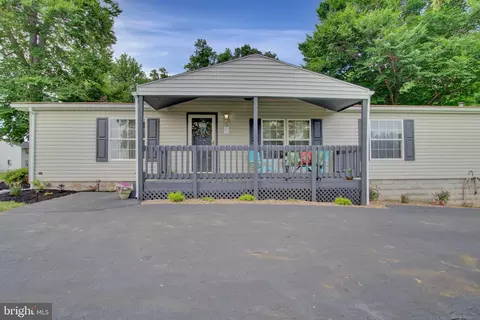 225 W Ridge Rd, Elizabethtown, PA 17022